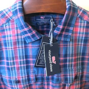 Men’s Vineyard Vines shirt sleeve shirt